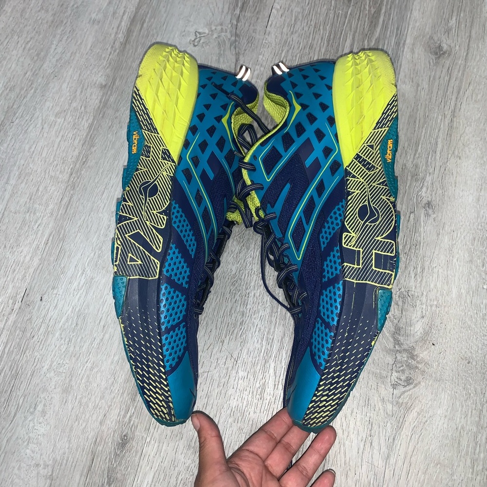Hoka One One M Speedgoat